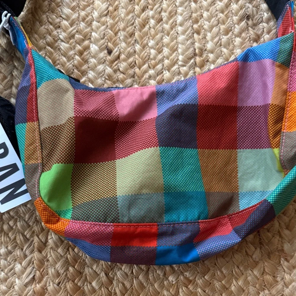 BAGGU Madras Multicolor Check small Crescent Bag with Black Strap (UO exclusive) - Picture 2 of 6